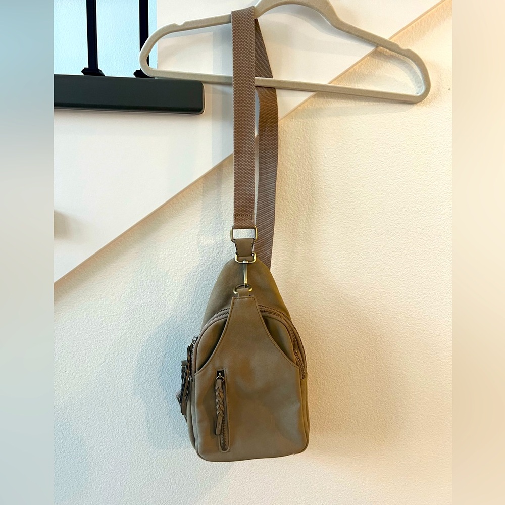 Jen & Co Nikki Vegan Sling Pack Bag